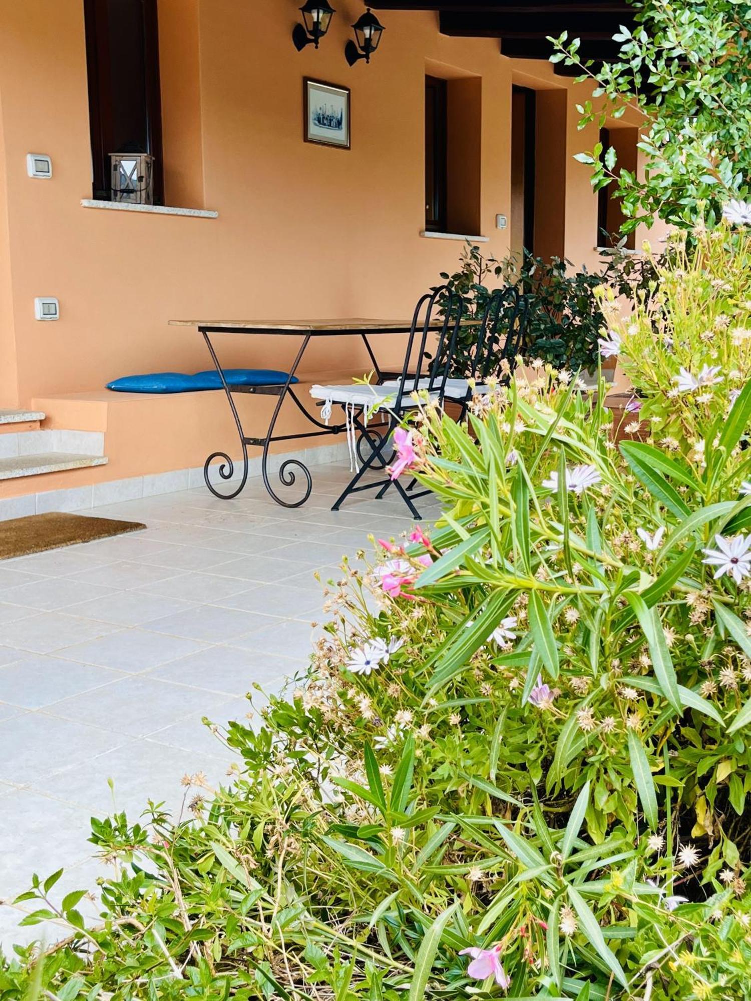 Casagliana Suite Resort Olbia Ruang foto